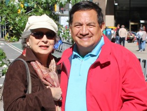 Gilda MirÃ³s con el periodista Roberto Bustamante, autor de la entrevista