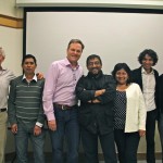 Foto Lurgio Gavilán en su presentacion en la Universidad de California, Davis