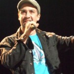 FOTO  ACLAMADO ACTOR REA RAP PARA PUERTO RICO