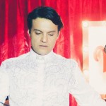 JULIAN EN BLANCO OKEY