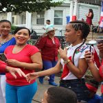 fotos-murphy-con-dominicanos-en-desfile-de-paterson