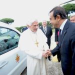 Pope-Francis-electric-car-3- x. with Nissn CEO