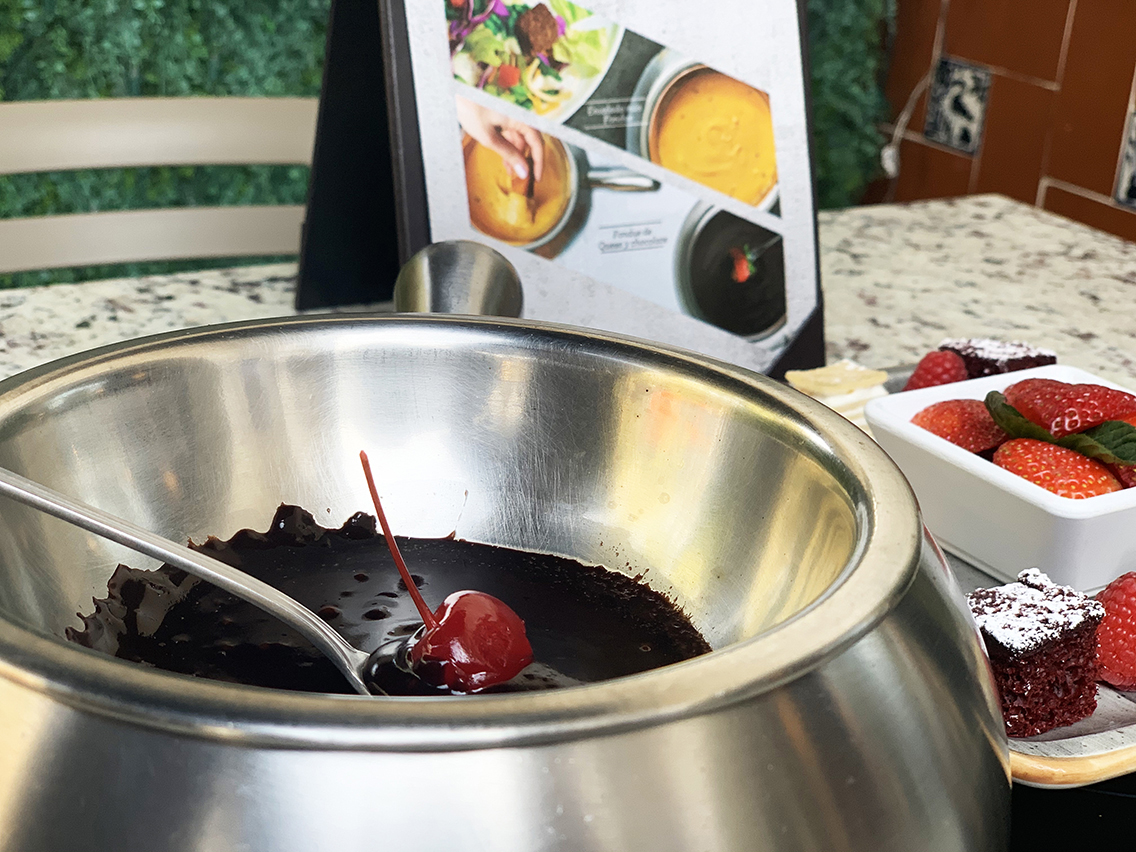 Los restaurantes Rustic Kitchen y Meltin Pot Ofrecerán Menú Navideño